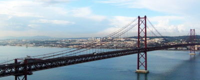 Most 25. apríla